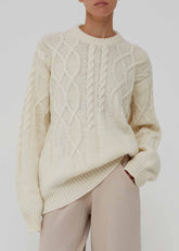 Maglione in lana color crema con motivo a trecce AM25OFF WHITE AMIYA