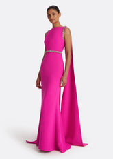 Abito Lungoin crepe color fragola con mantella e ricami Crystal DL714.1E62BE68.1E62HC119 SAFIYAA