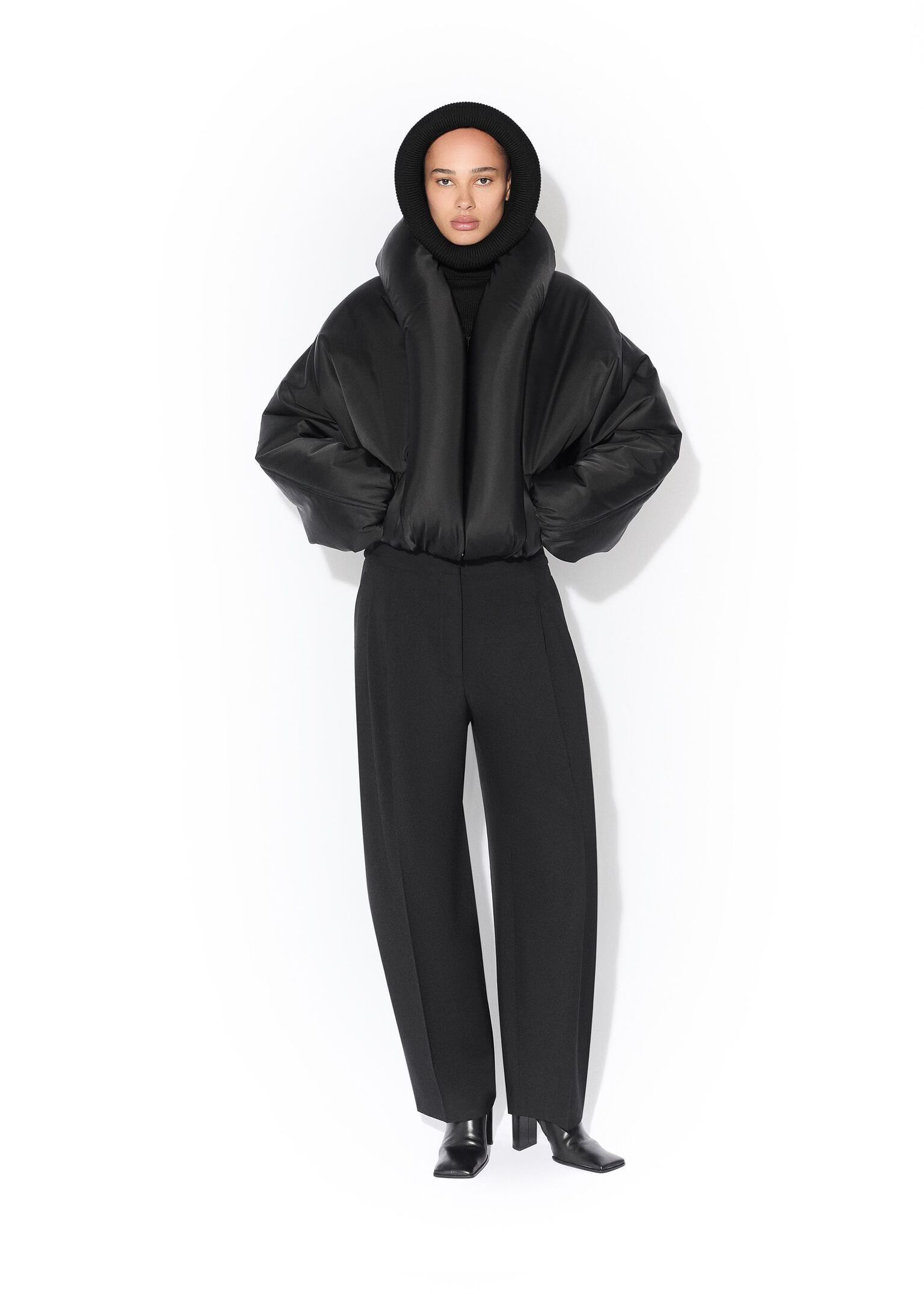 Bomber imbottito in taffetà nero AA9V1163T448B995 ALAÏA