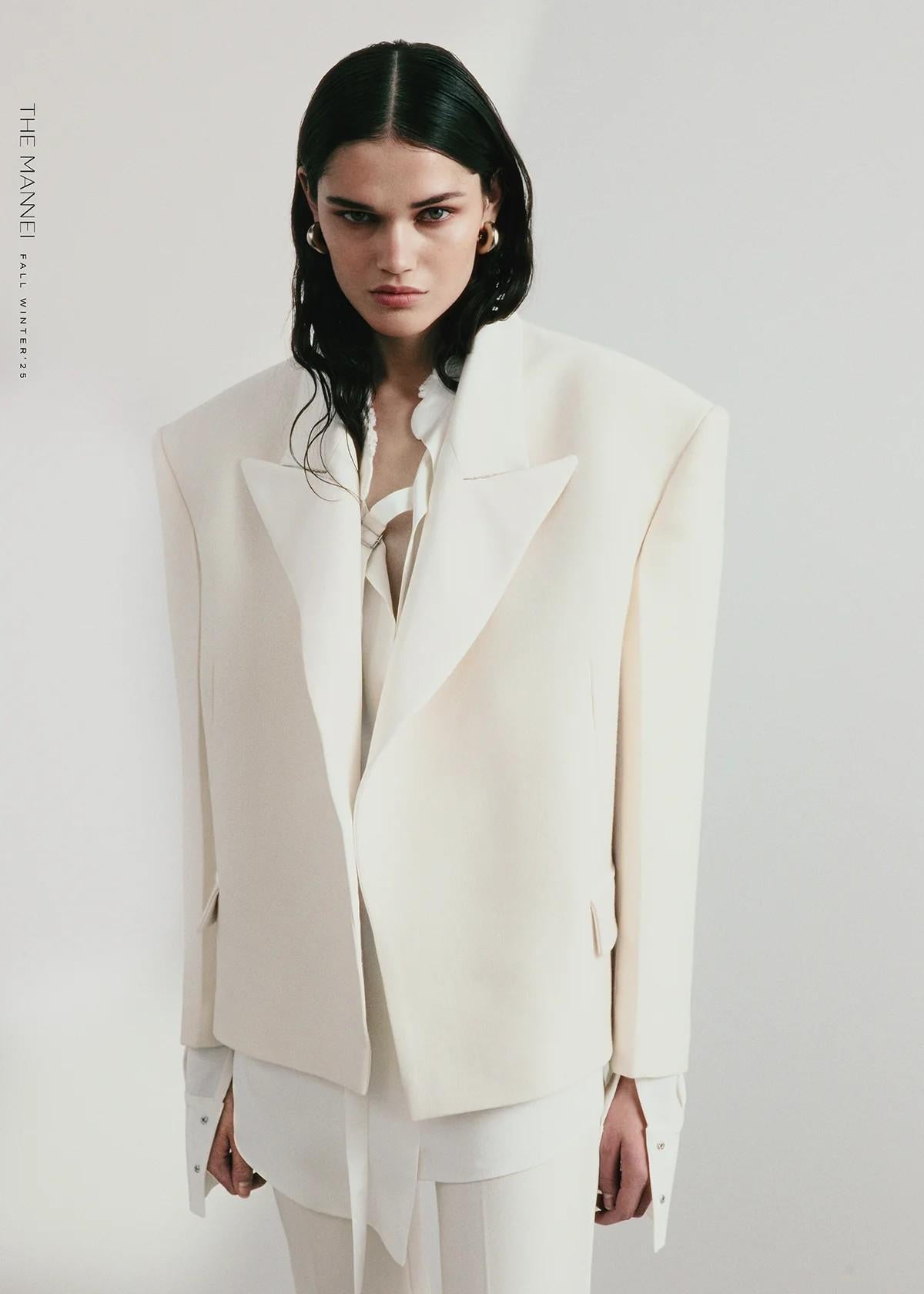 Blazer Sartoriale Oversize Panna AW25085ECRU THE MANNEI