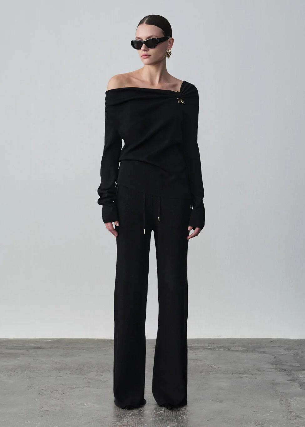 Danamè Maglia Petra con scollo aperto Nera 426SS4808KBLACK DANAMÉ