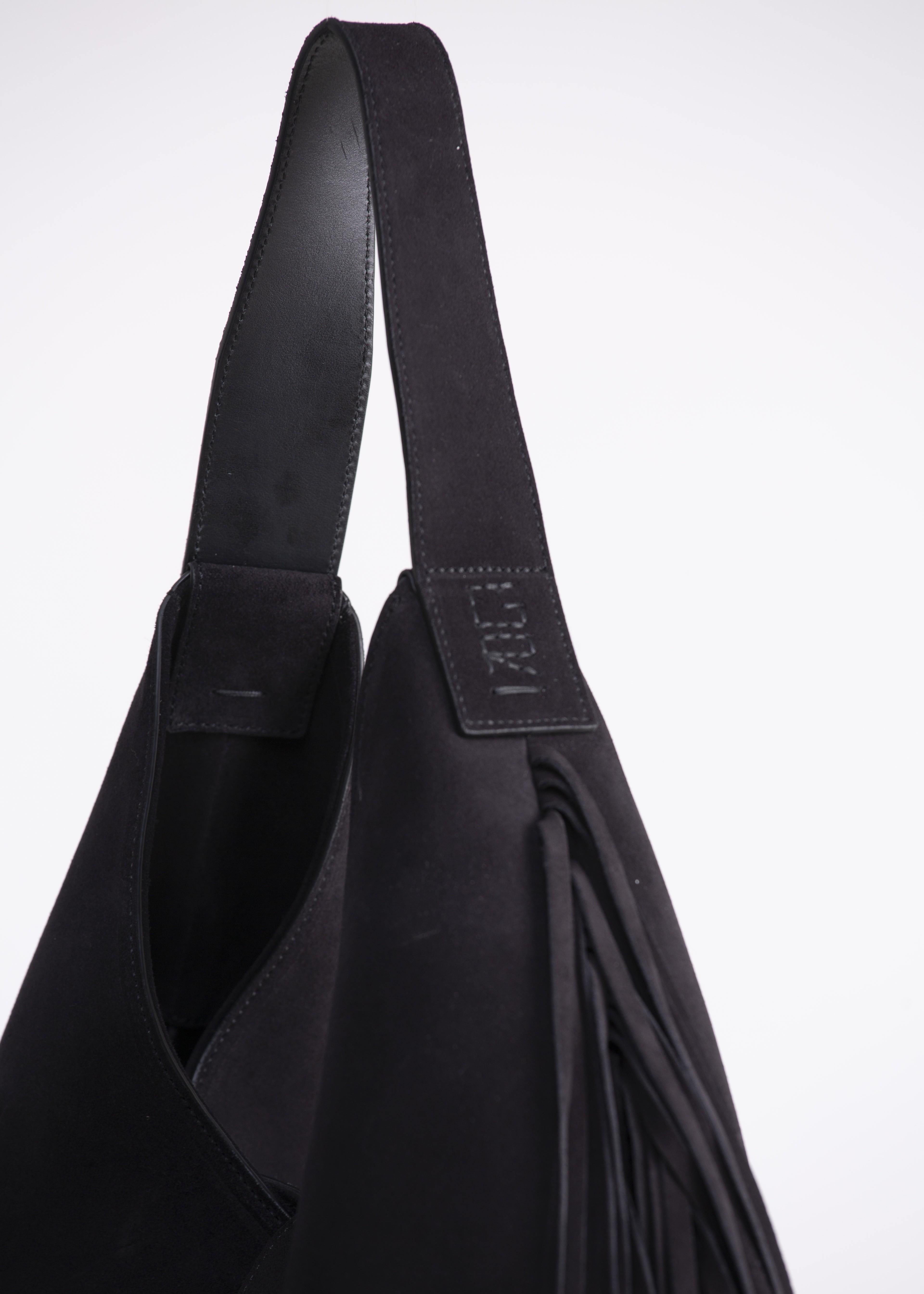 Zaira - borsa hobo in camoscio nera con frange BR01BLACK GENTE