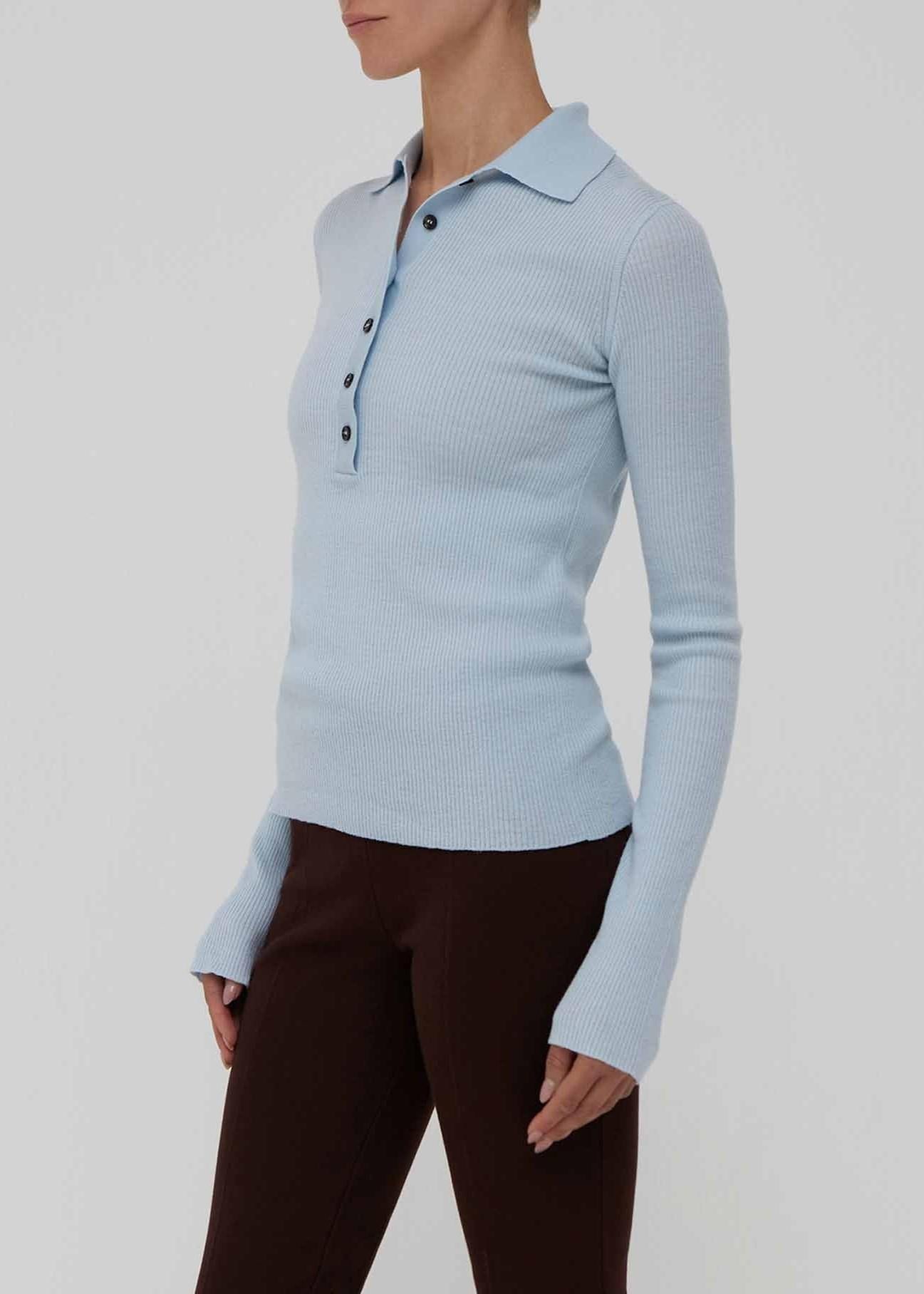 Polo aderente in lana color azzurro cielo AM31SKY BLUE AMIYA