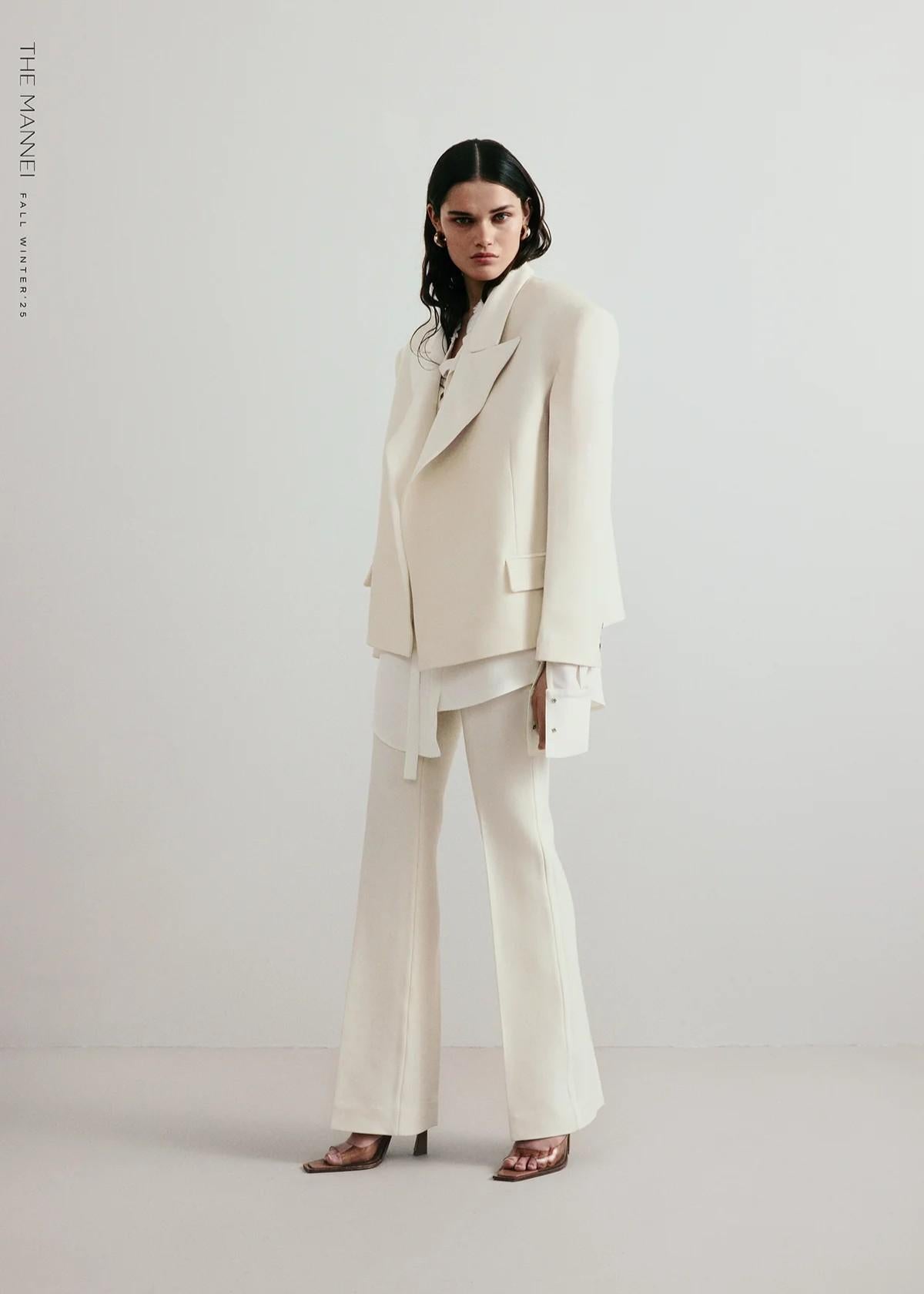 Blazer Sartoriale Oversize Panna AW25085ECRU THE MANNEI