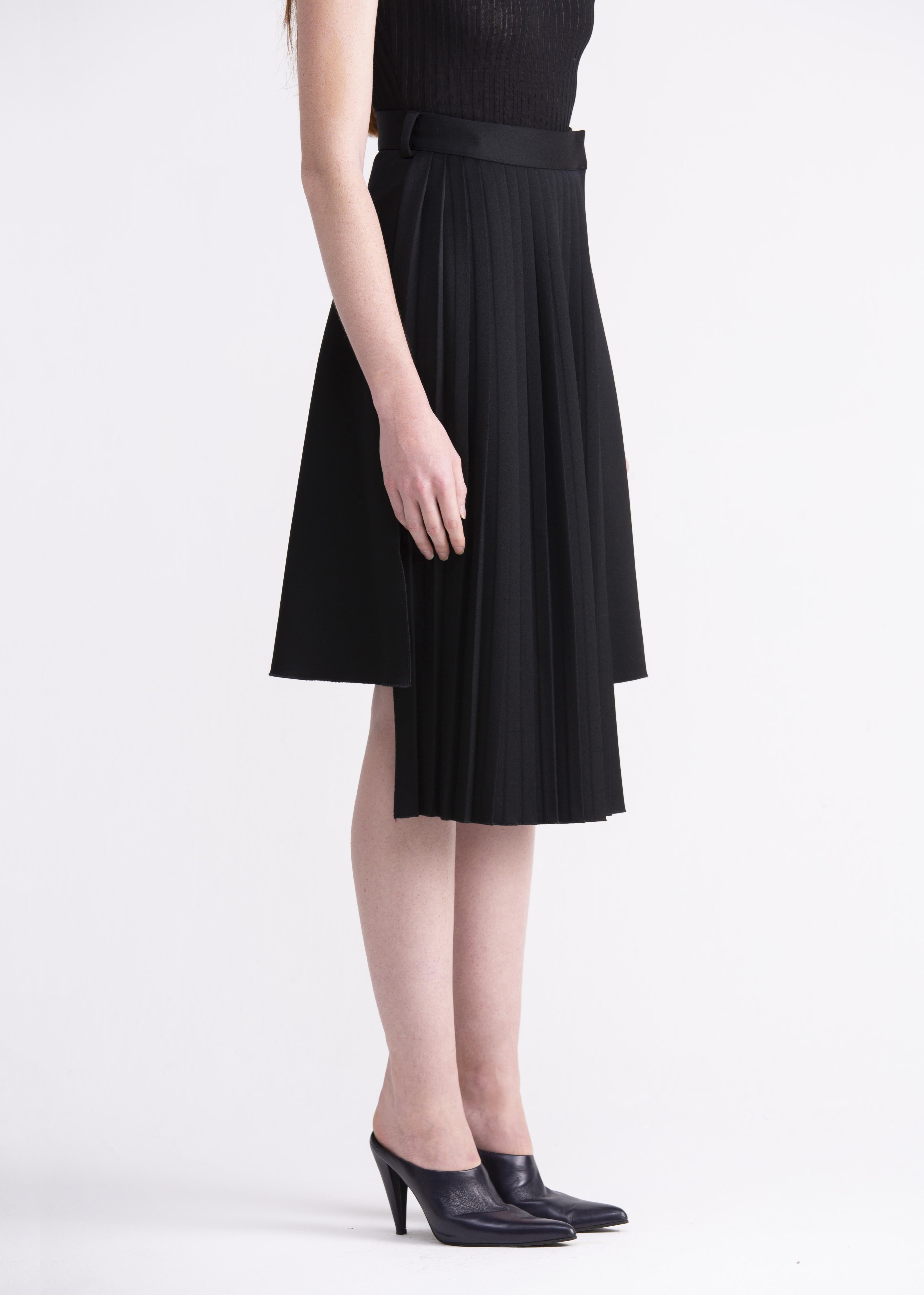 Gonna nera con pannello plissettato GN02-23ROA1029999 GENTE