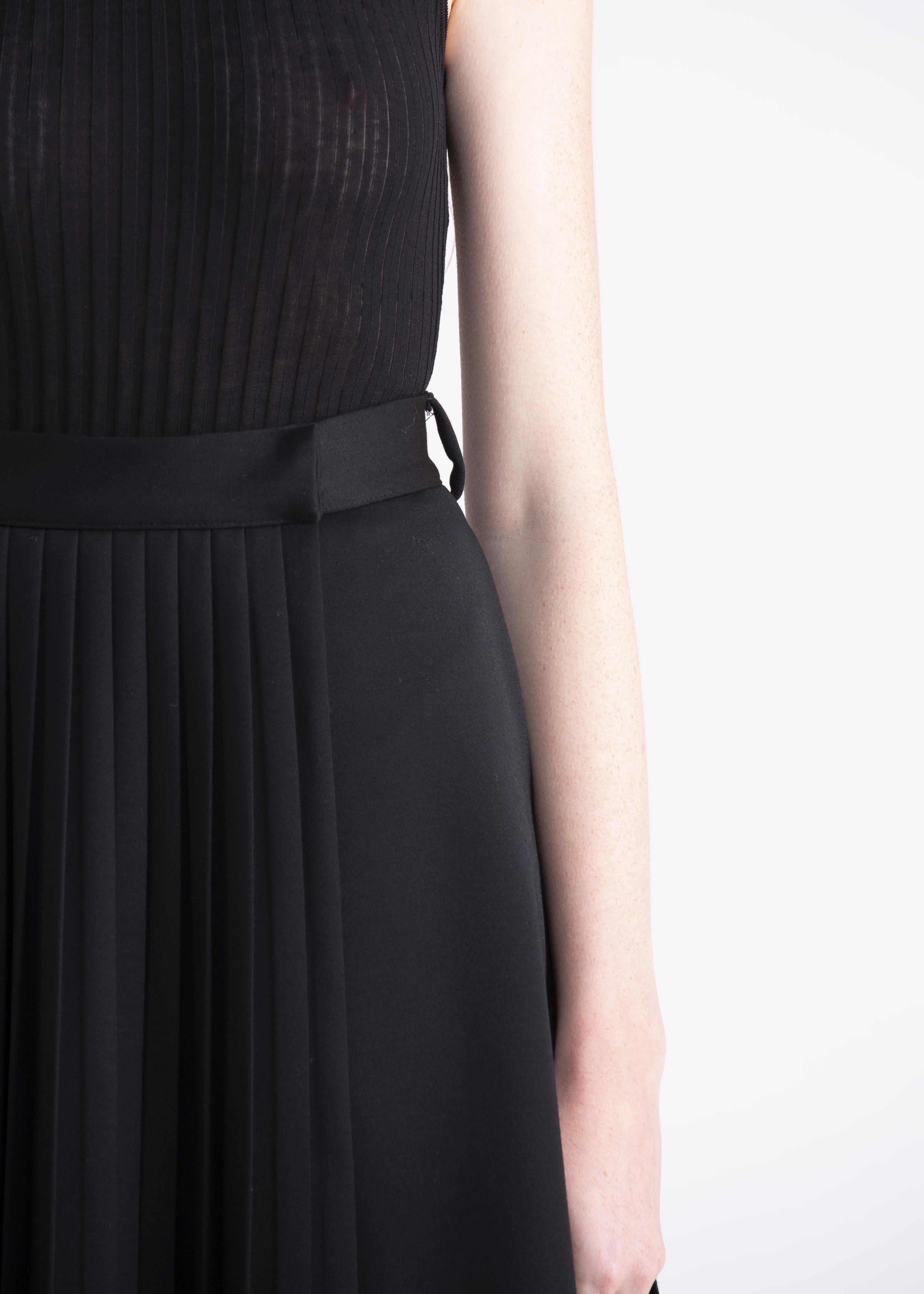 Gonna nera con pannello plissettato GN02-23ROA1029999 GENTE