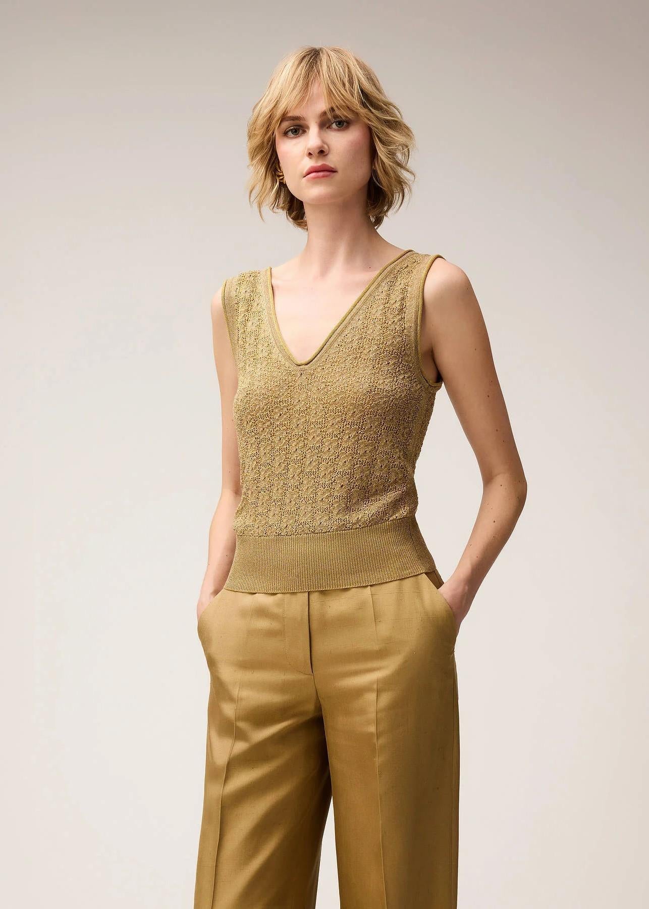 Top senza maniche in maglia Jacquard lurex oro 03WKNTO155VS02GLD111 RETORI