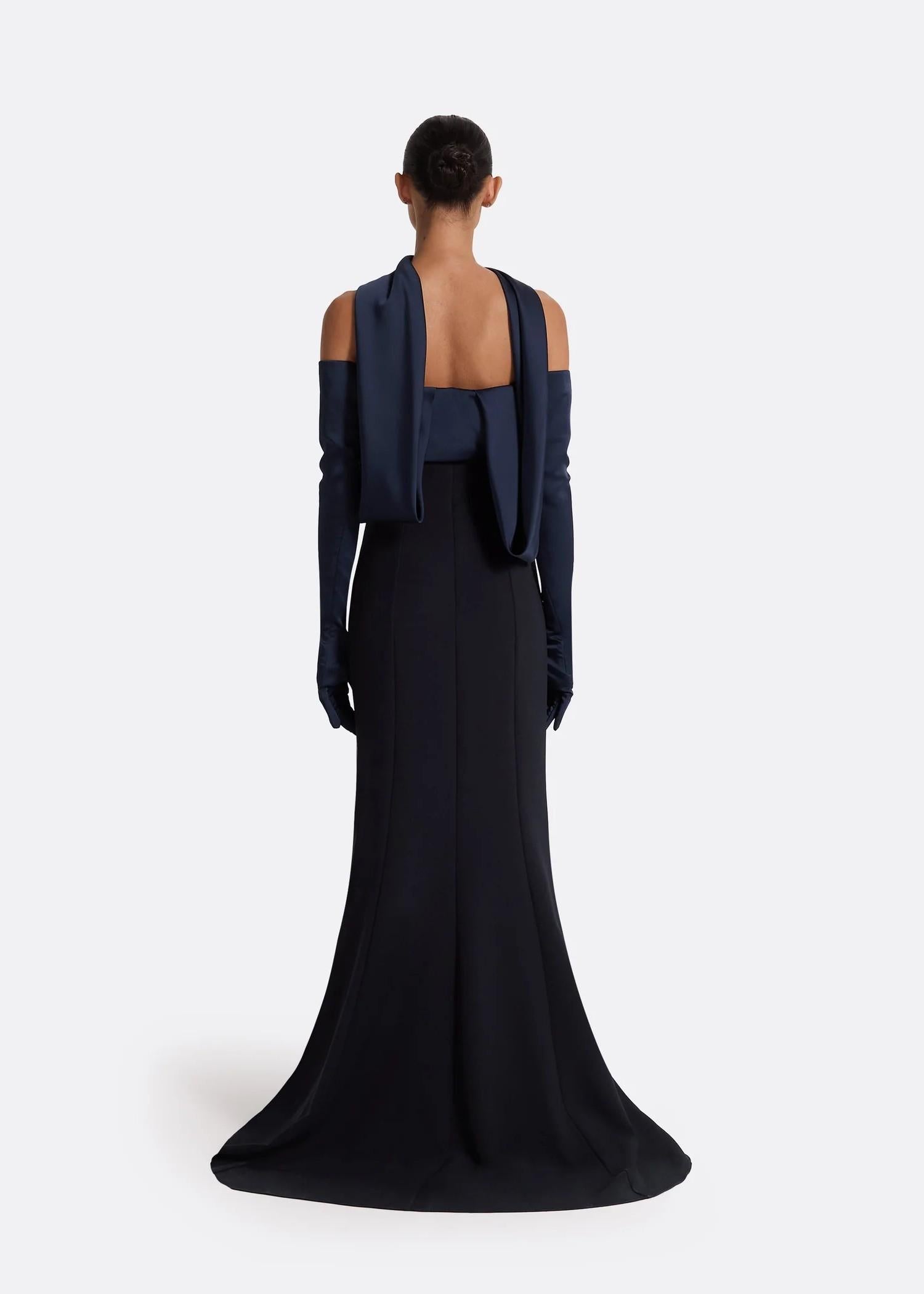 Abito lungo in crepe con gonna a sirena, guanti e dettaglio a sciarpa DL907.1GL082.3HC119 SAFIYAA