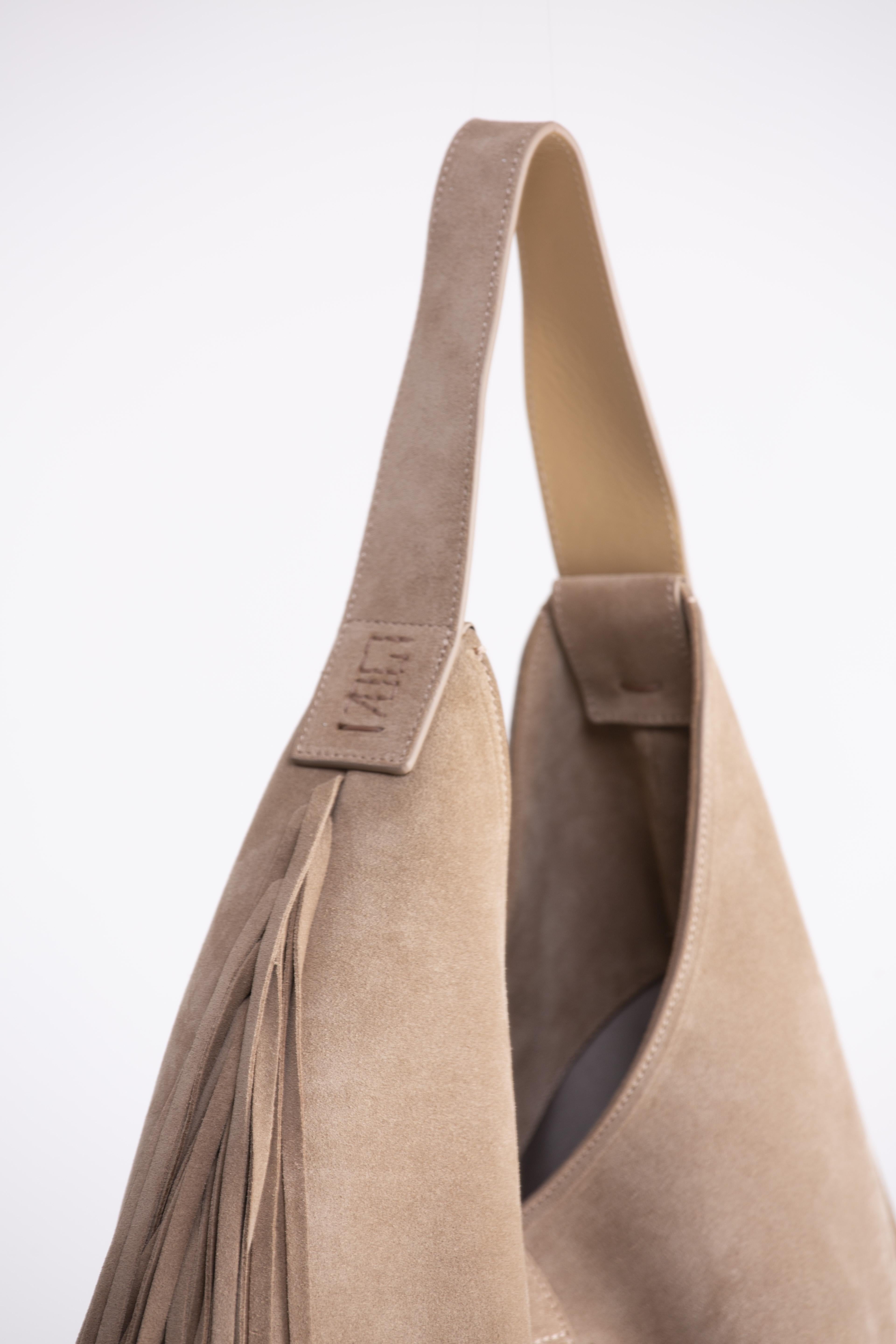 Zaira - borsa hobo in camoscio beige con frange BR01BEIGE GENTE
