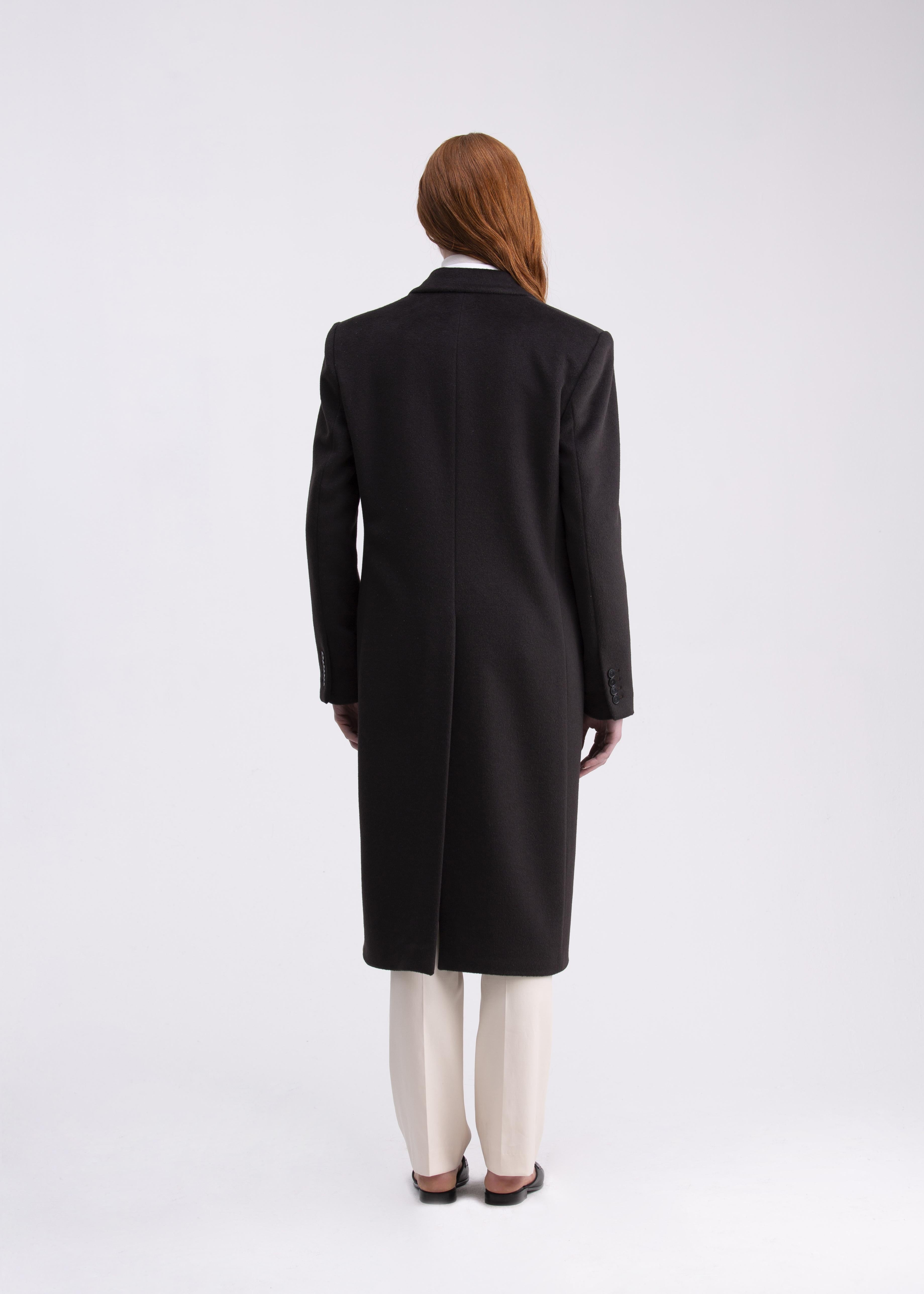 Cappotto lungo marrone dalla costruzione strutturata CP01ROA1026450 GENTE