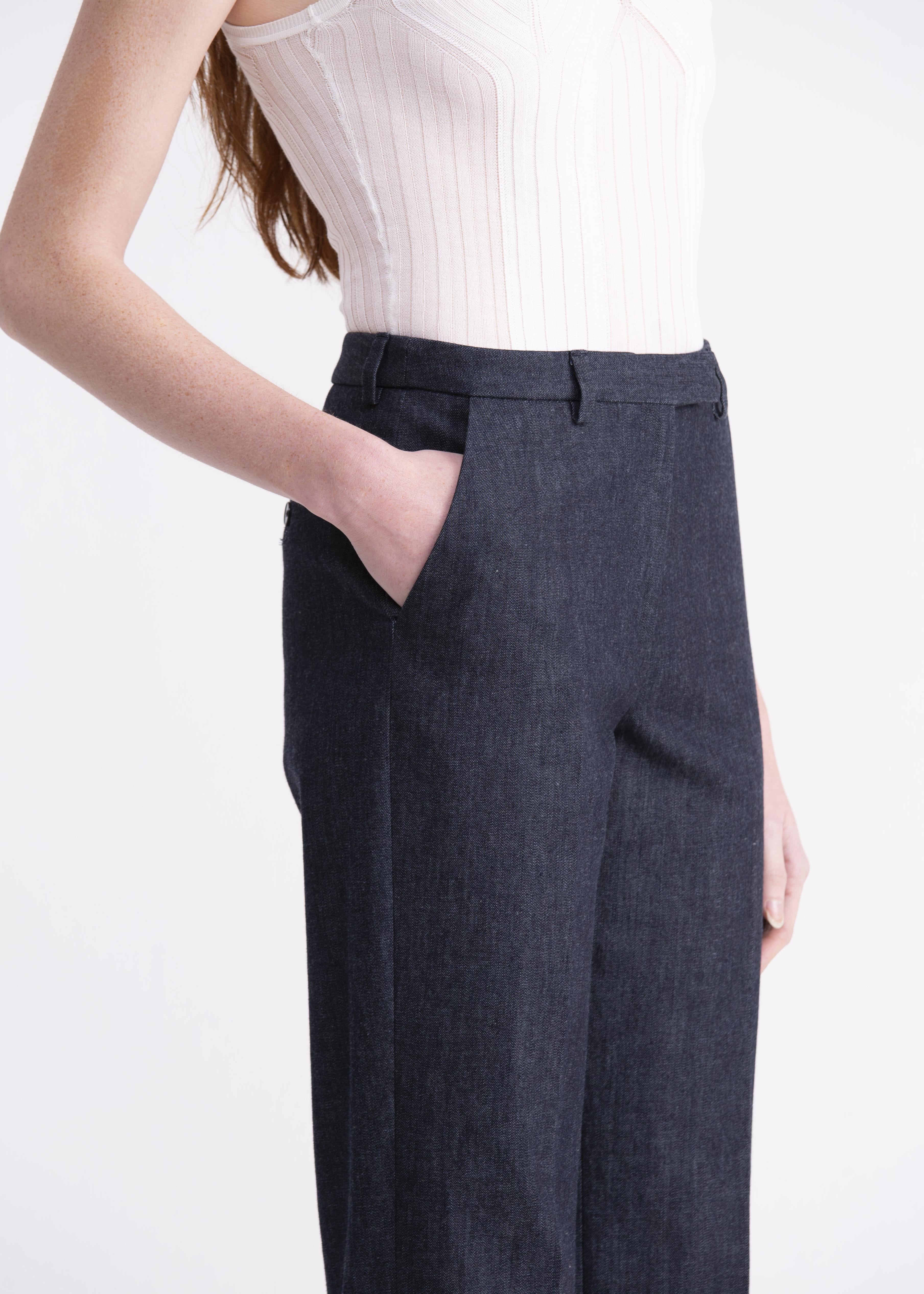 Pantaloni dritti denim con cinturino, passanti e tasche PN01-22ROA1022T1820 GENTE