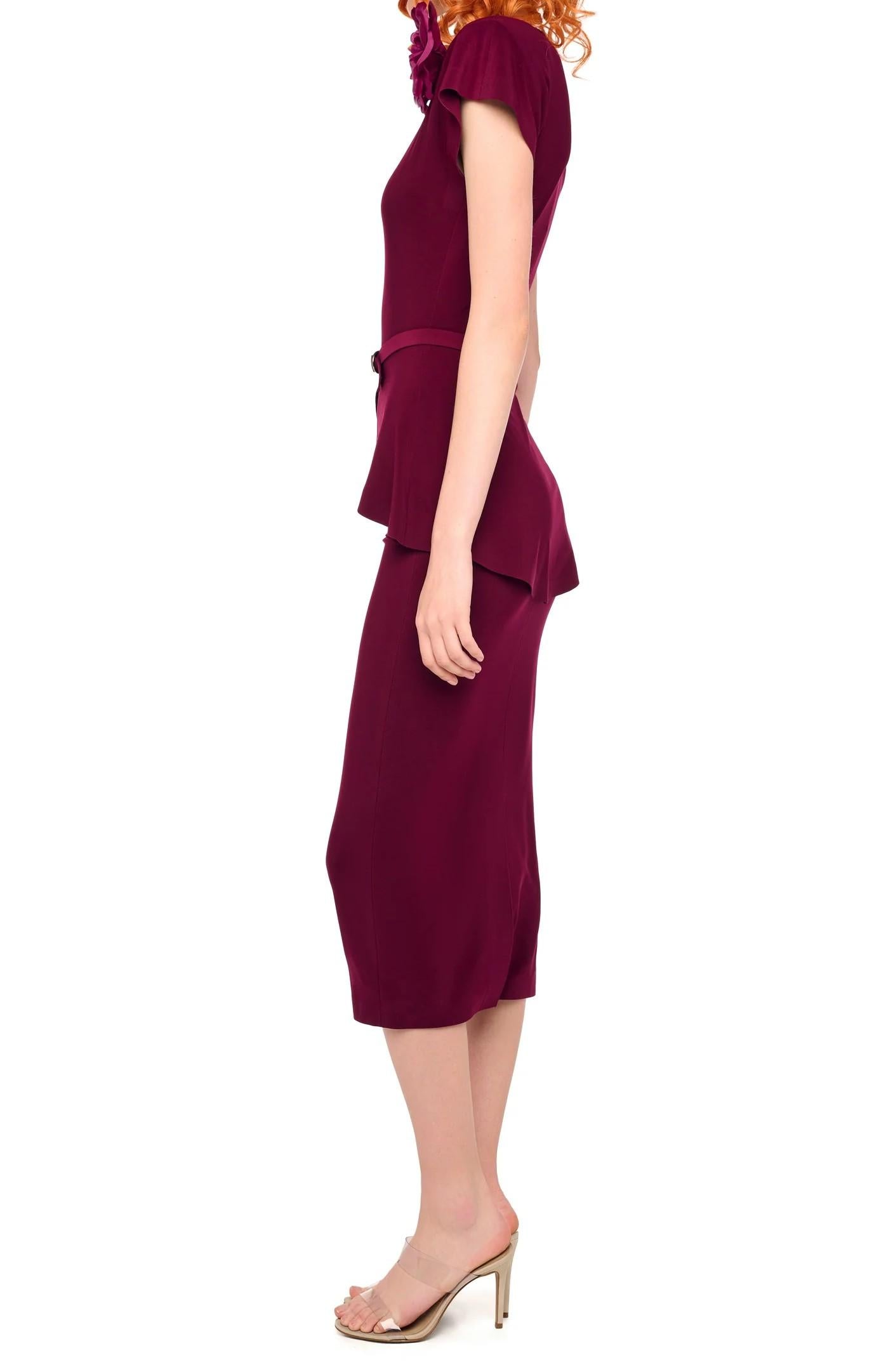 Abito midi burgundy con spalline, maniche corte e cintura in vita KK4253PLS39043PLUM NORMA KAMALI
