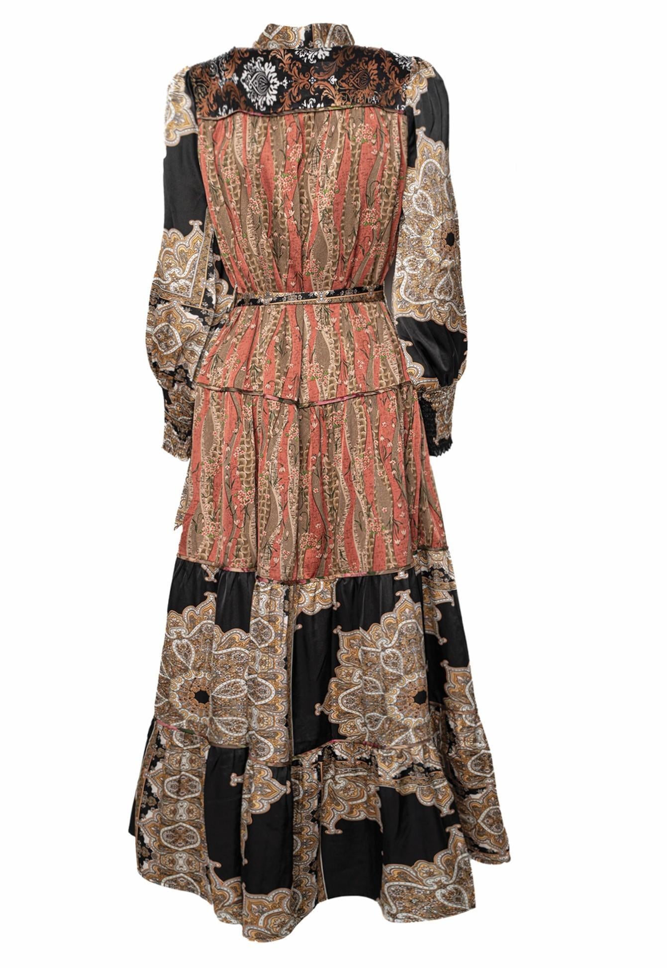 Abito lungo multicolor con fiocco decorativo A25FWAB07 AMOSA