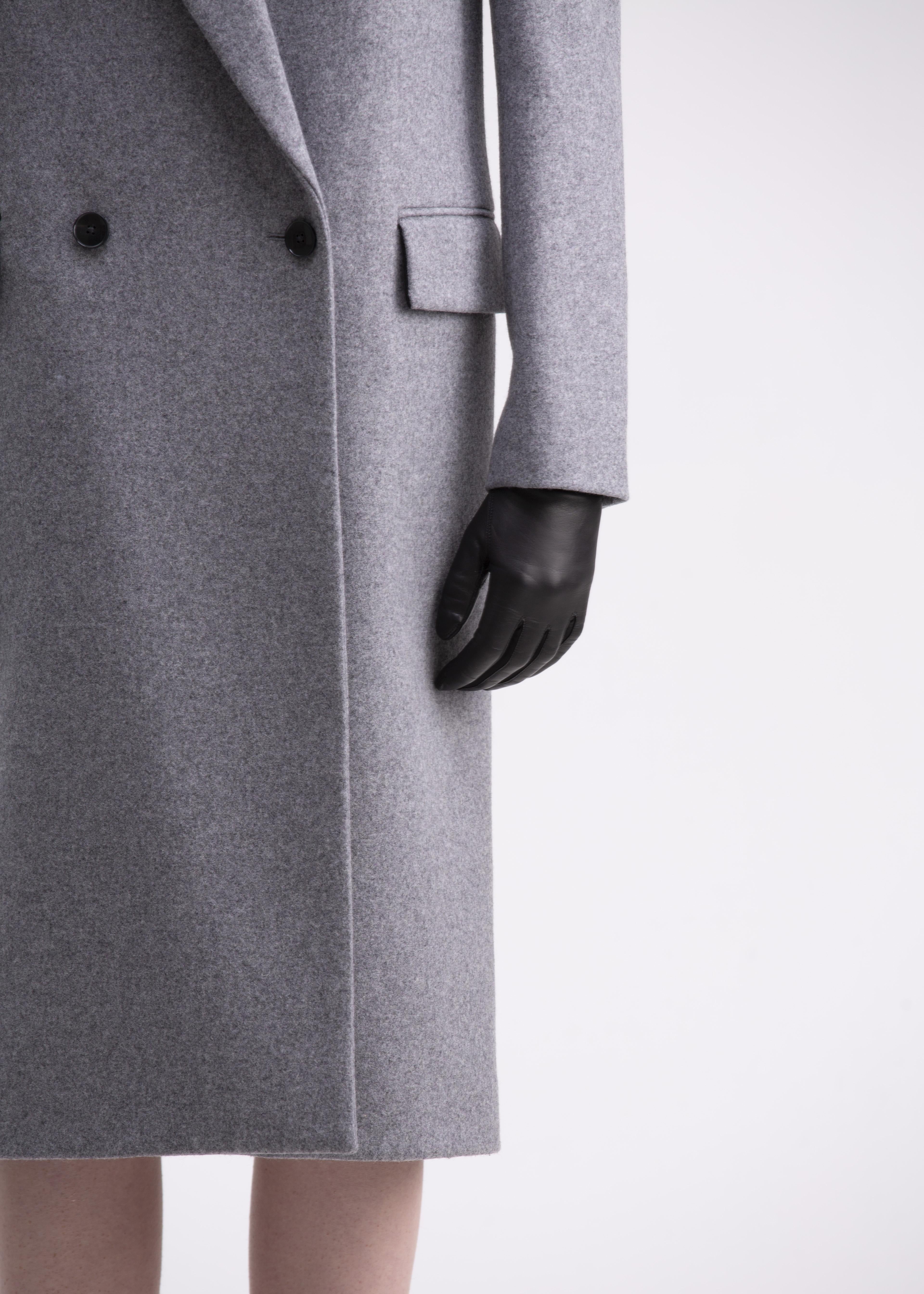 Cappotto grigio in lana dalla costruzione strutturata CP01ROA1018900 GENTE