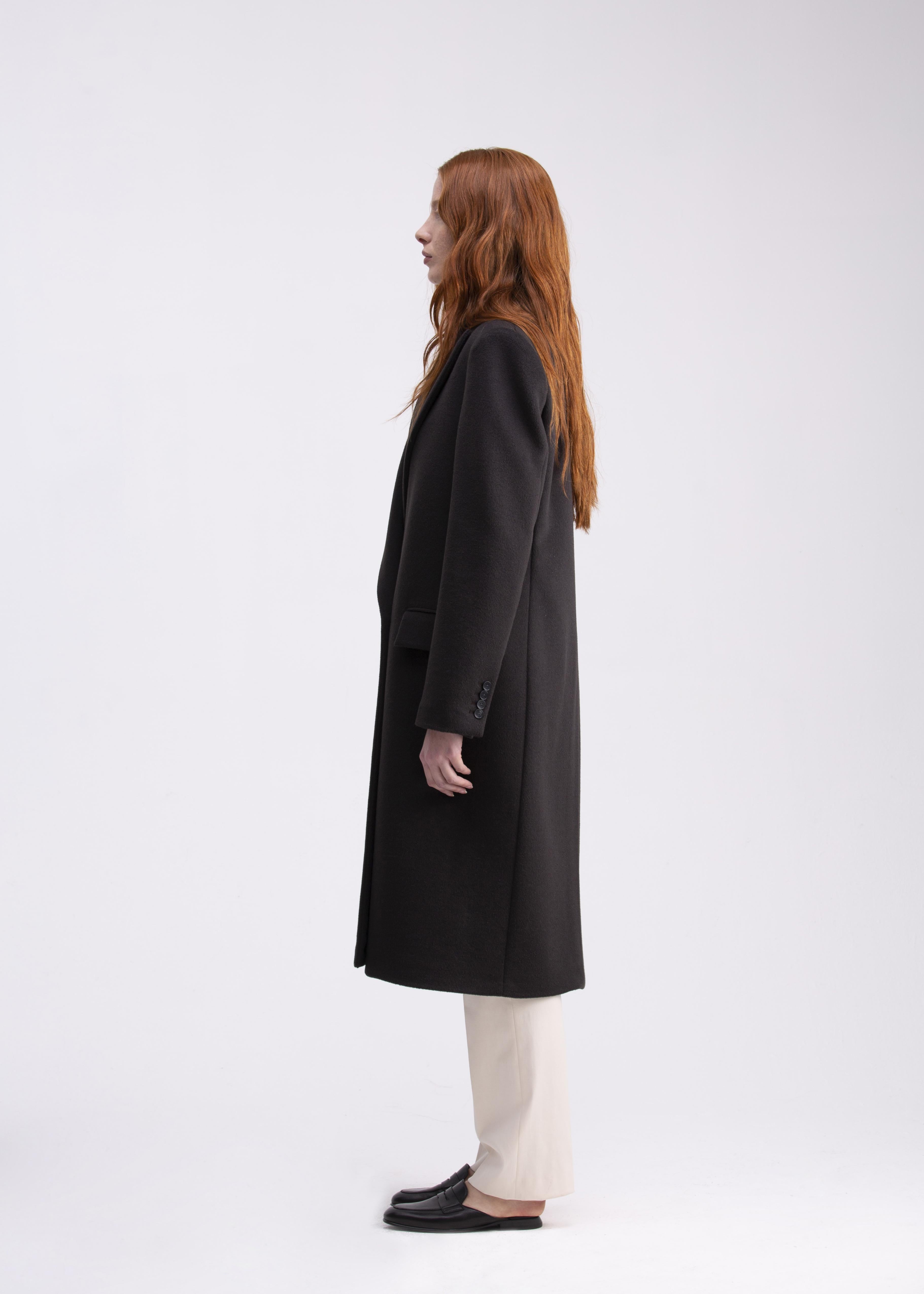 Cappotto lungo marrone dalla costruzione strutturata CP01ROA1026450 GENTE