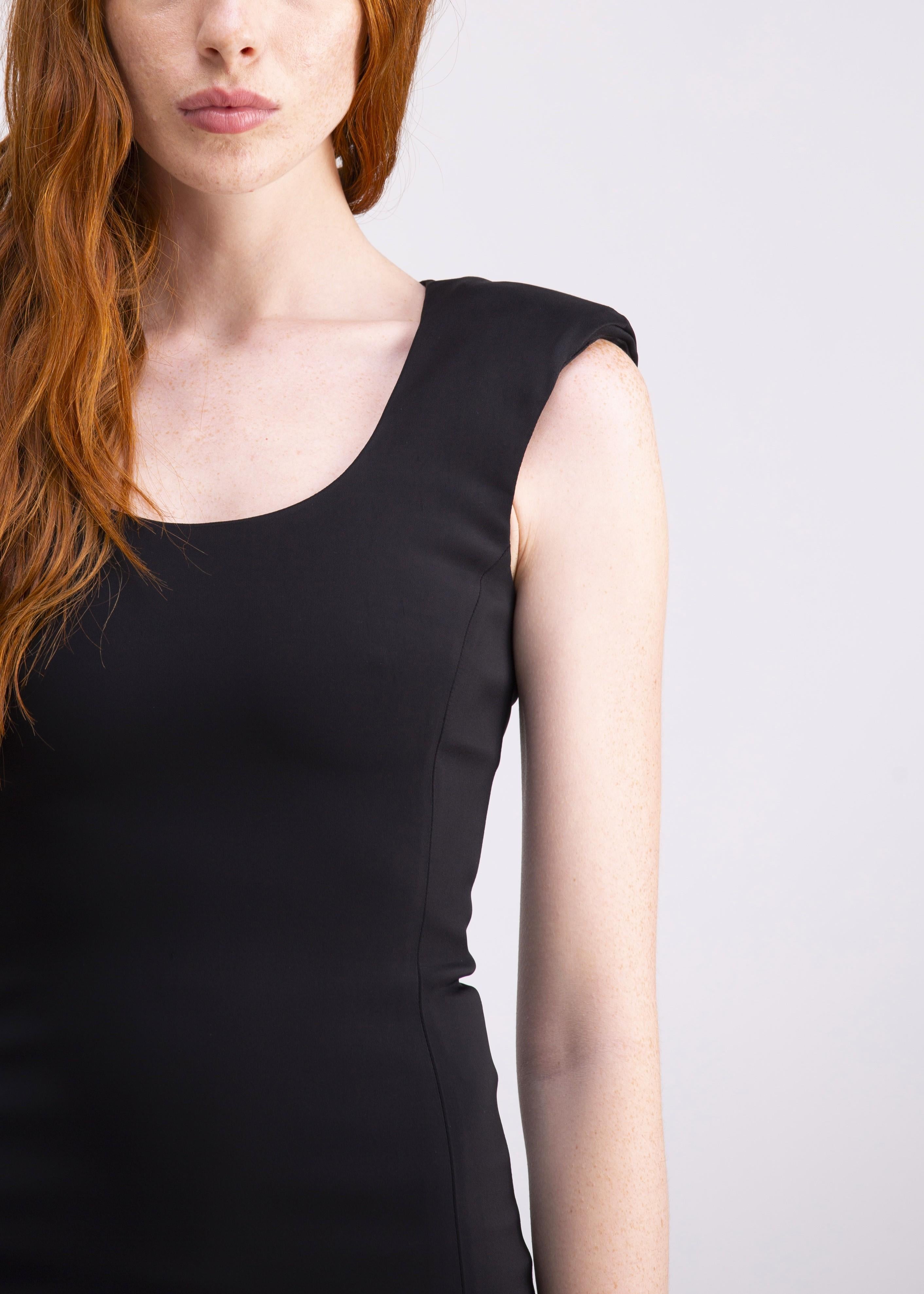 Abito aderente nero con spalline e scollo rotondo AB04-33ROA1033999 GENTE