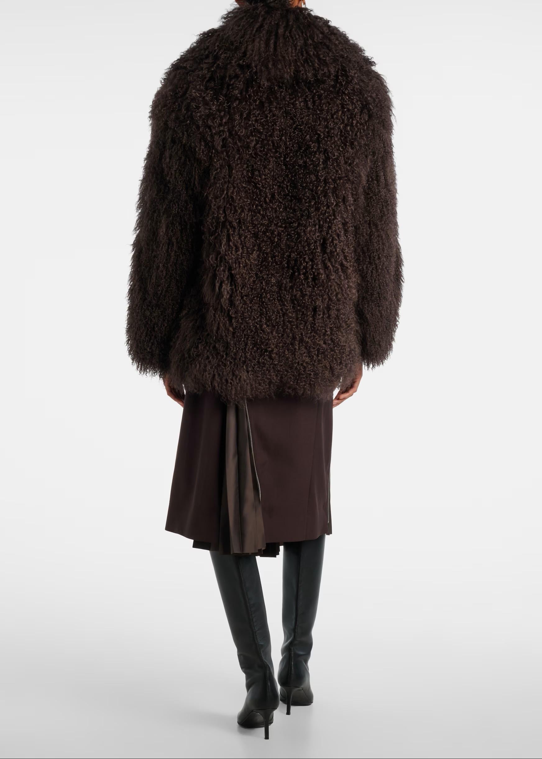 Giacca corta in mongolia color cioccolato WYV62668AGMOA2009 YVES SALOMON