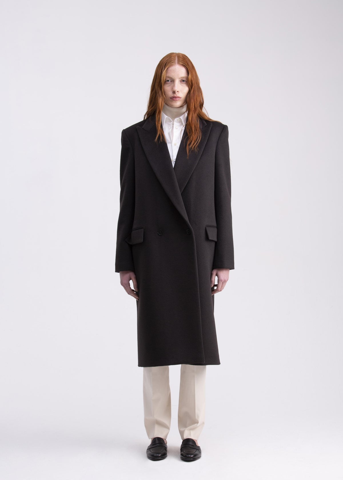 Cappotto lungo marrone dalla costruzione strutturata CP01ROA1026450 GENTE