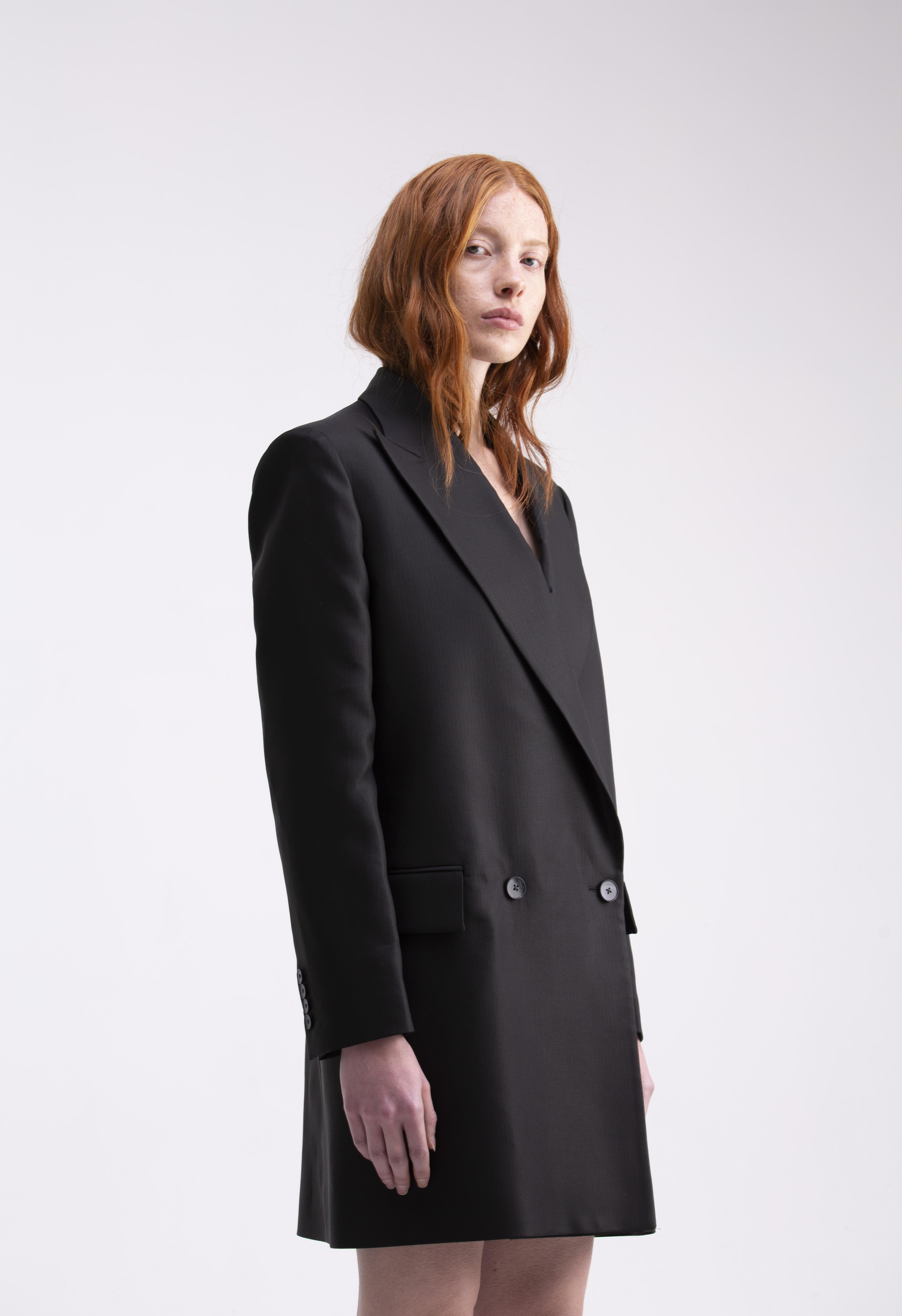 Giacca-Abito doppiopetto nera lucida a righe GC12ROA1032999 GENTE