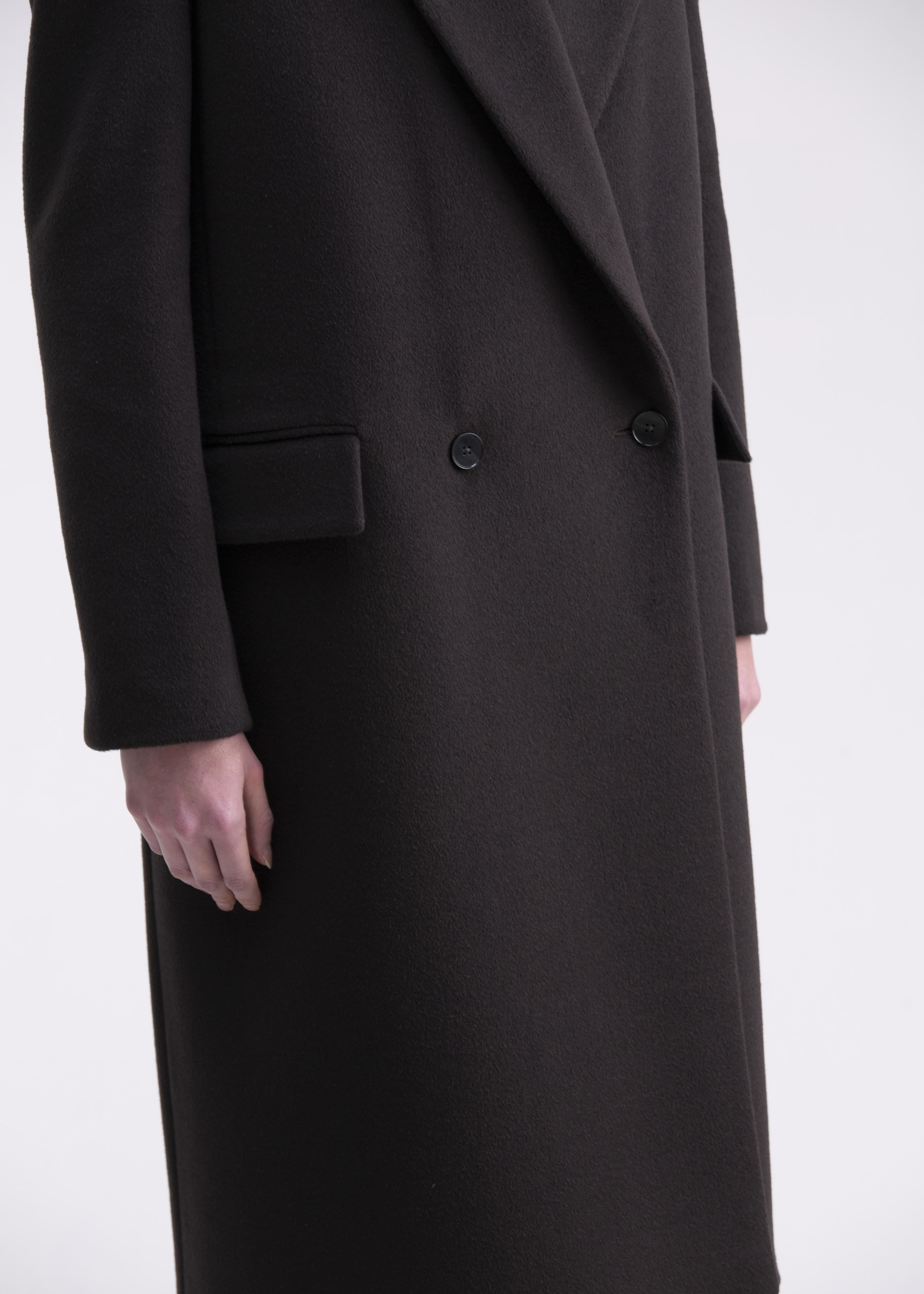 Cappotto lungo marrone dalla costruzione strutturata CP01ROA1026450 GENTE