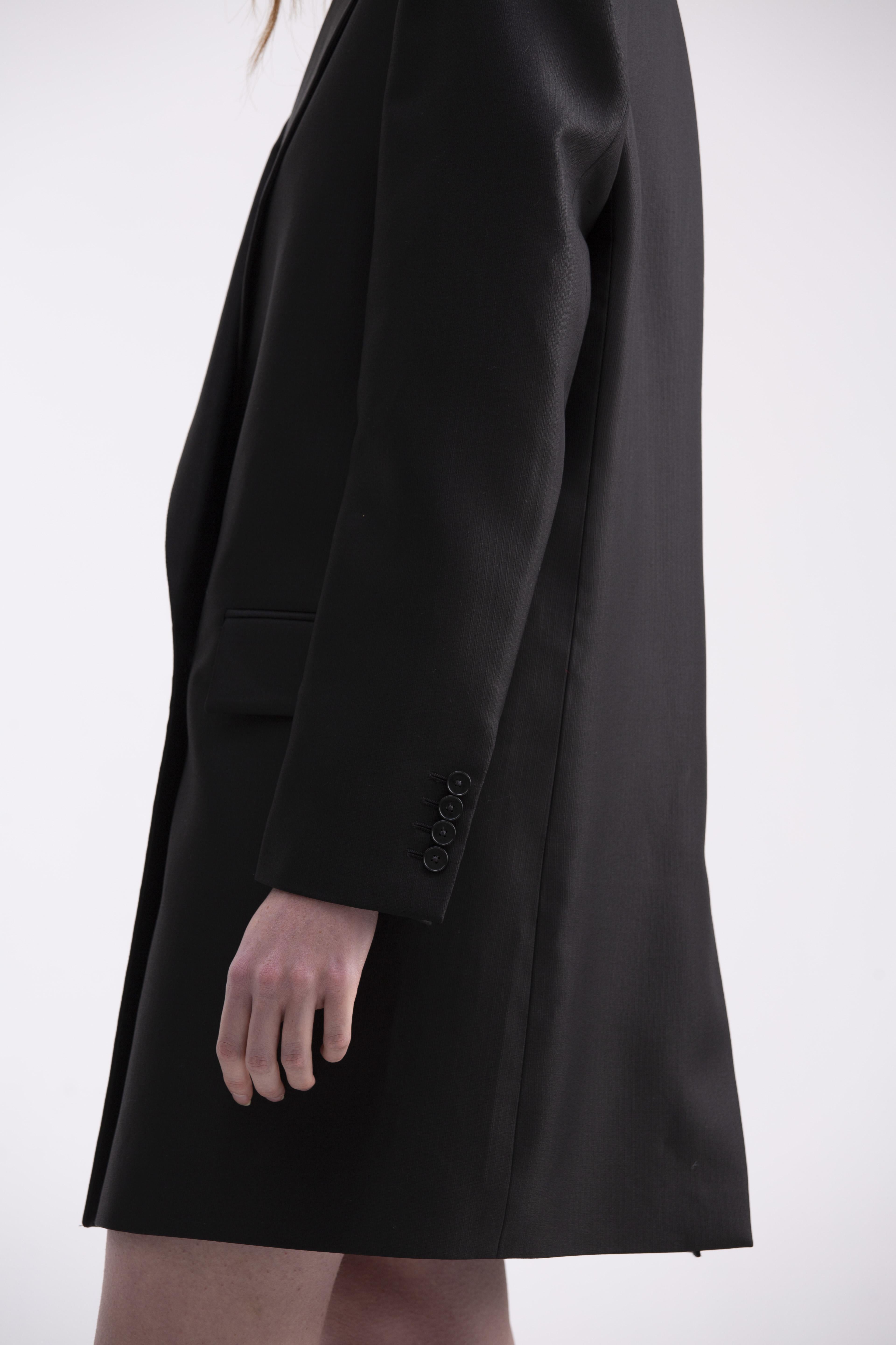 Giacca-Abito doppiopetto nera lucida a righe GC12ROA1032999 GENTE