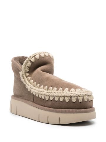 Eskimo bounce boots