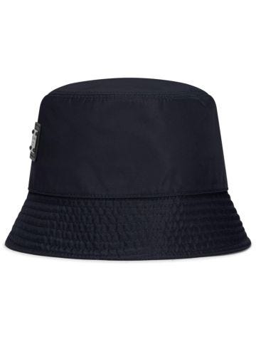Bucket hat with application